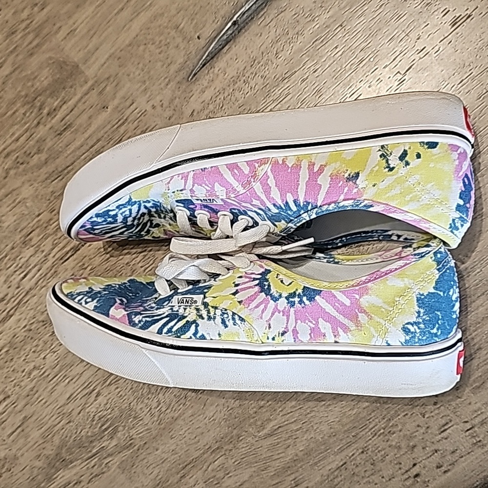 Vans Unisex tie dye sneakers womans size 8.5 or mens 7 - Picture 9 of 11